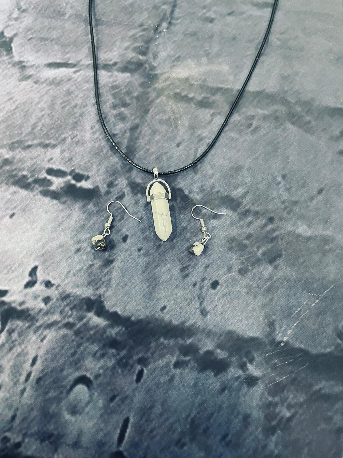 Necklace + Earrings Set White-Silver